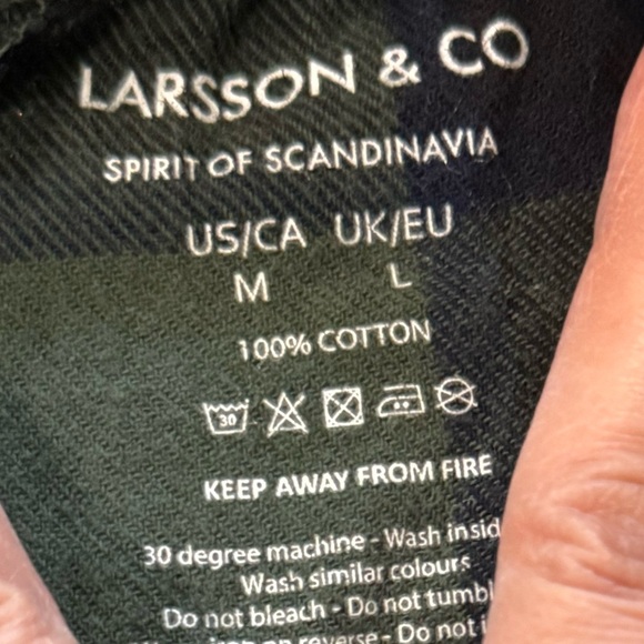 Classic Green and Black Plaid Joggers - Picture 3 of 3